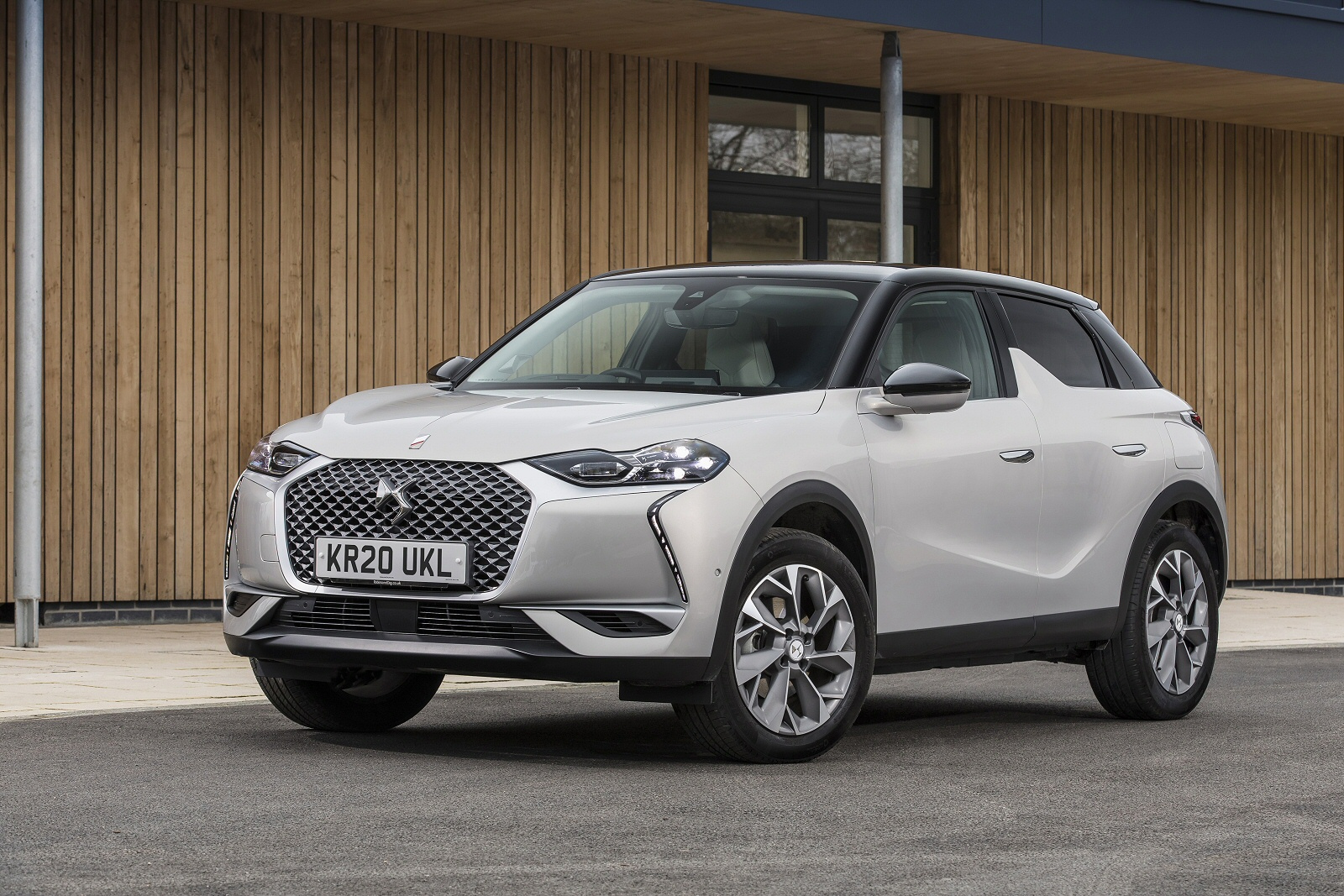 DS DS 3 ELECTRIC CROSSBACK HATCHBACK 100kW E TENSE Performance Line