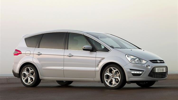  Ford S-MAX (