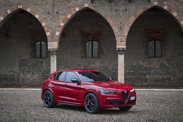 New Alfa Romeo Stelvio Quadrifoglio review
