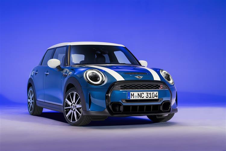 New MINI 5-Door Hatch Cooper [F55] review