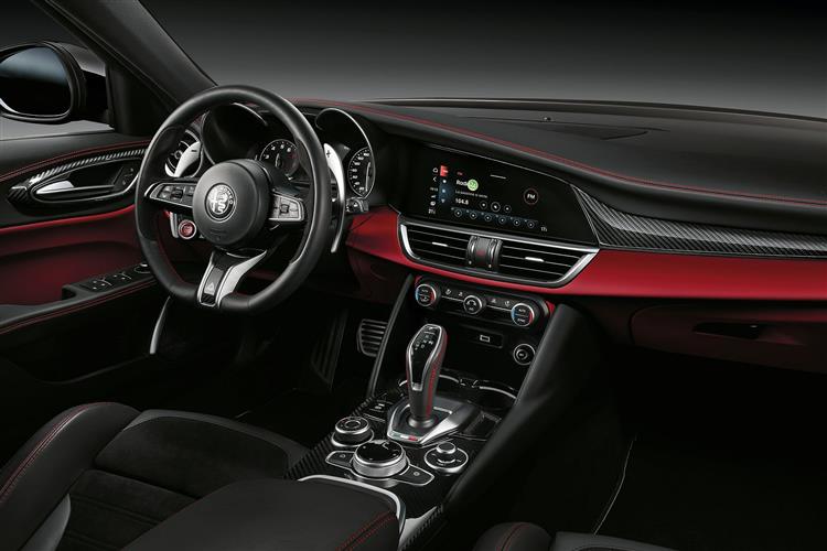Alfa Romeo Giulia 2 9 V6 Biturbo Quadrifoglio 4dr Auto
