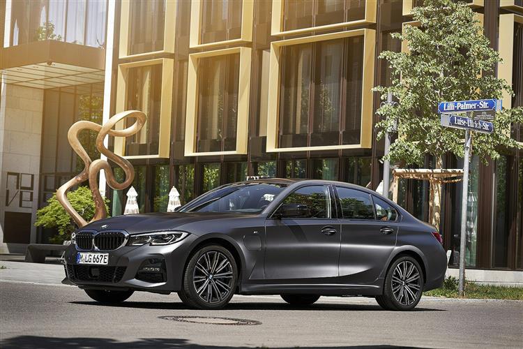 BMW 3 SERIES TOURING 330e xDrive SE Pro 5dr Step Auto