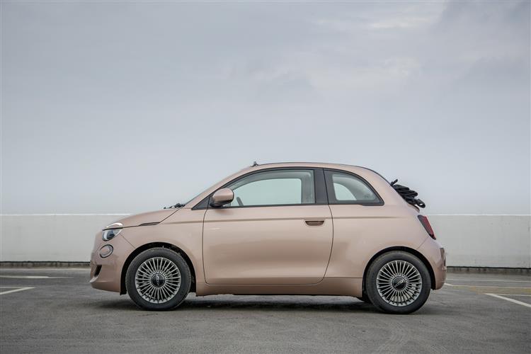 FIAT 500 87kW Red 42kWh 2dr Auto