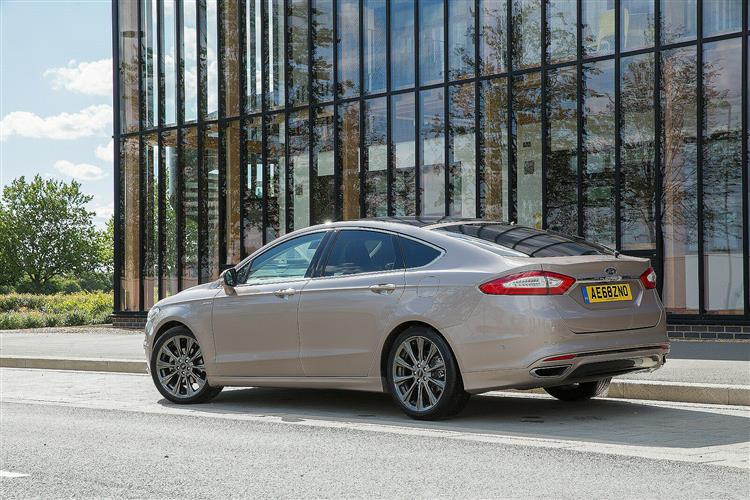 Ford Mondeo Vignale 2.0 TiVCT HYBRID Electric Vehicle 187PS image 7 thumbnail