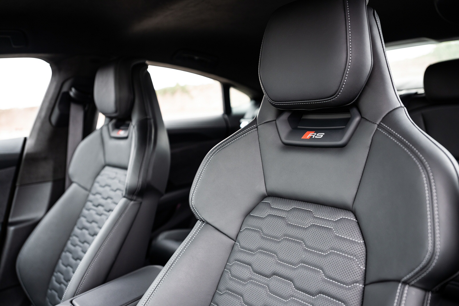 AUDI RS E-TRON GT SALOON Carbon Black  | 93 kWh
