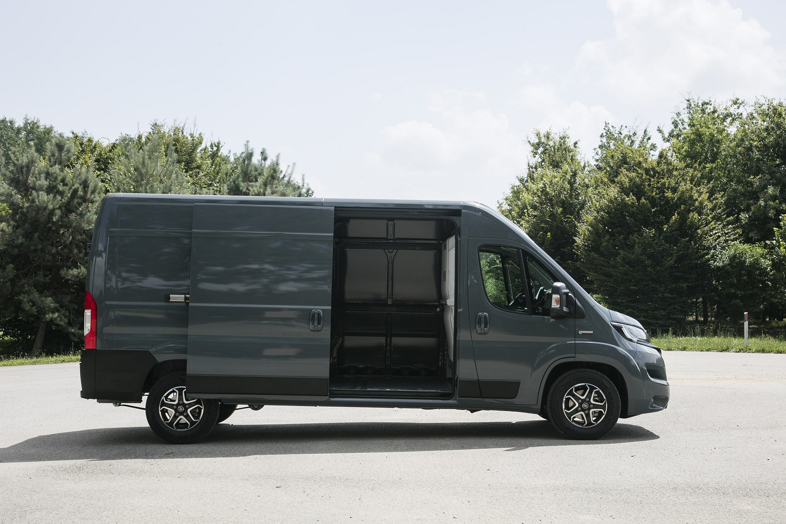 FIAT E-DUCATO 35 LWB 90kW 79kWh H1 Chassis Cab Auto [50kW Ch]
