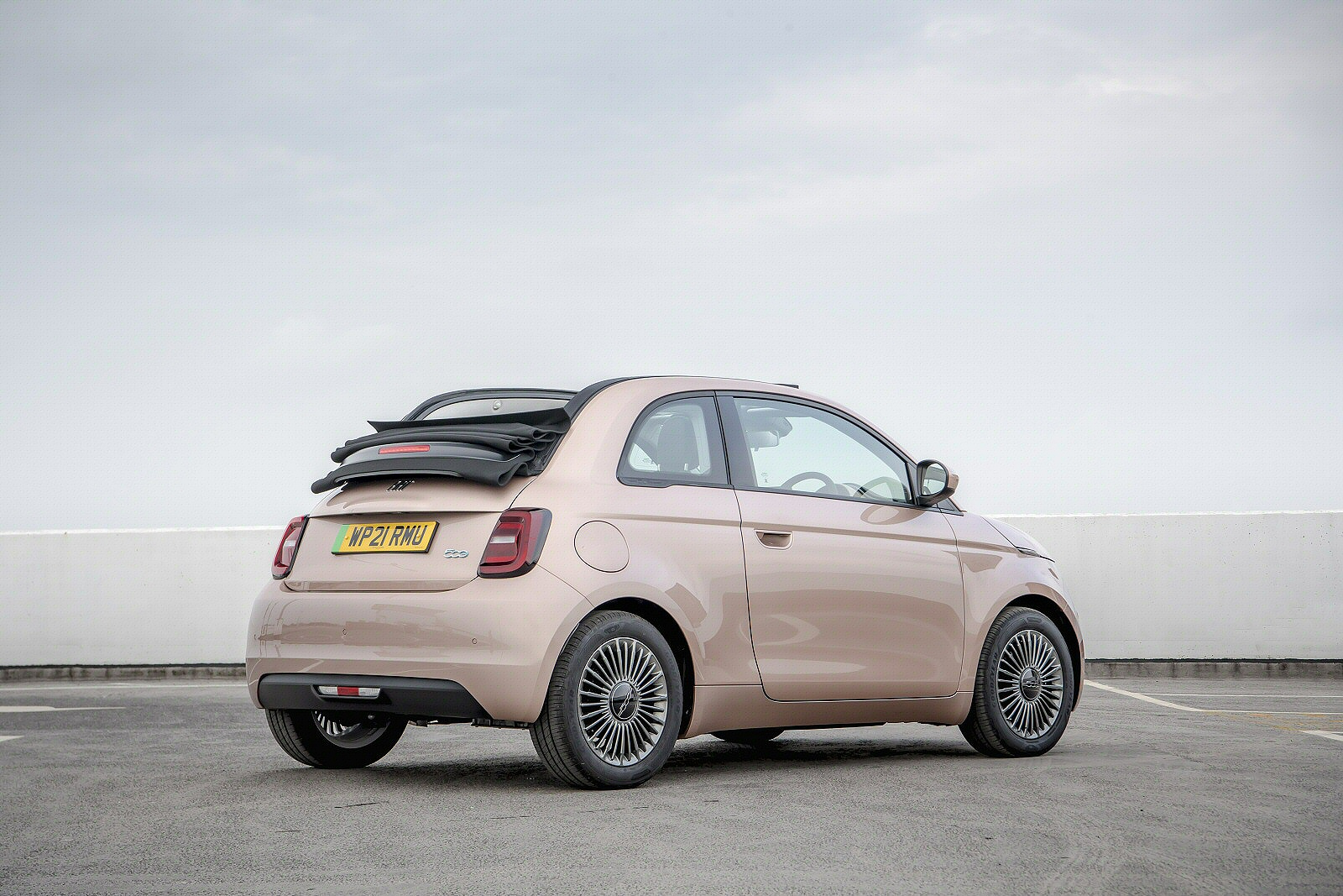 FIAT 500 ELECTRIC CABRIO 87kW La Prima by Bocelli 42kWh 2dr Auto