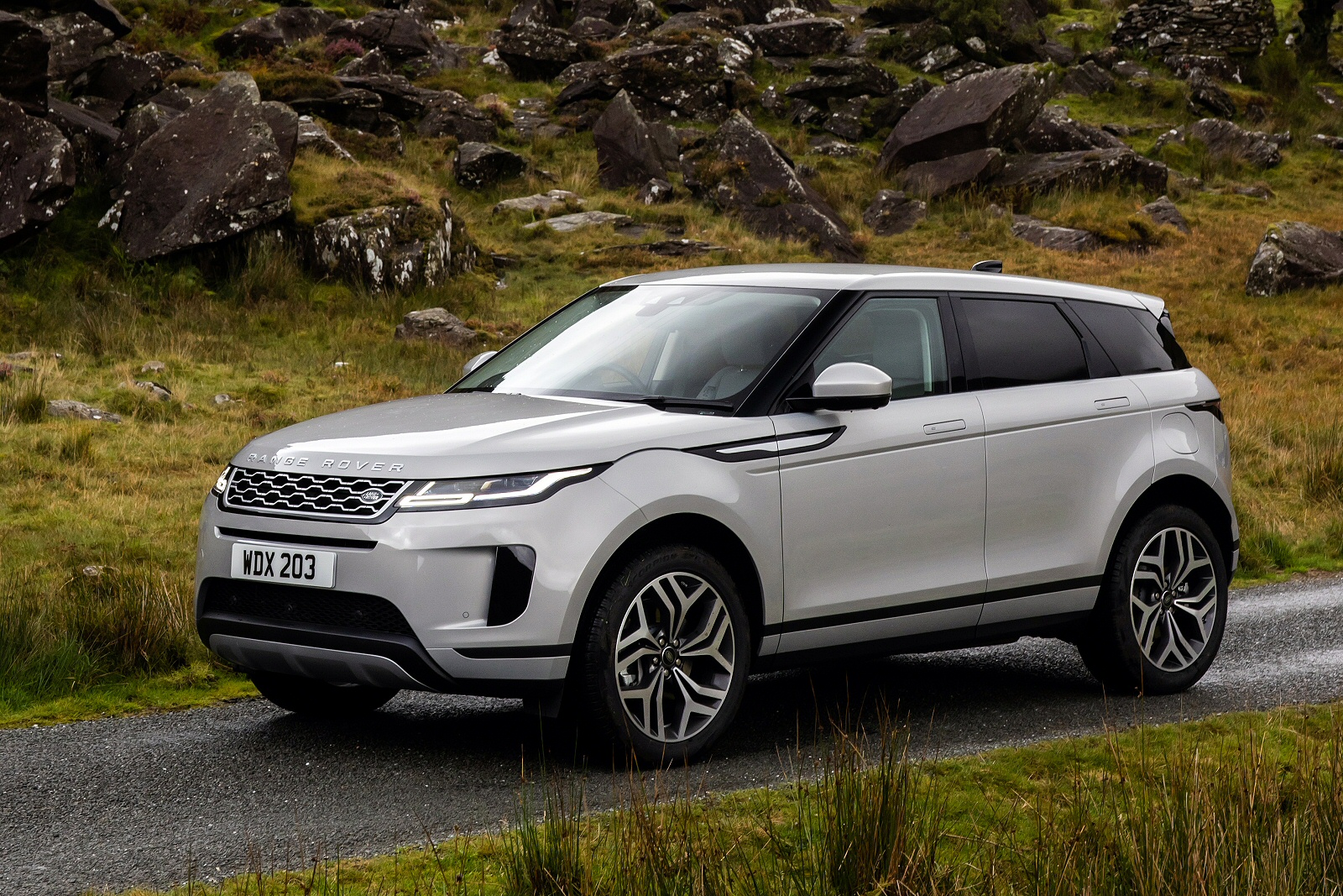 LAND ROVER RANGE ROVER EVOQUE DIESEL HATCHBACK 2.0 D200 R-Dynamic S 5dr ...