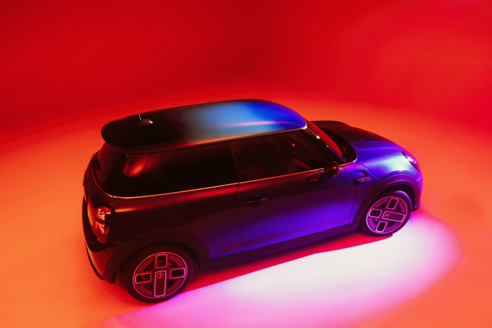 MINI ELECTRIC HATCHBACK SPECIAL EDITION 135kW Cooper S Shadow Edition 33kWh 3dr Auto