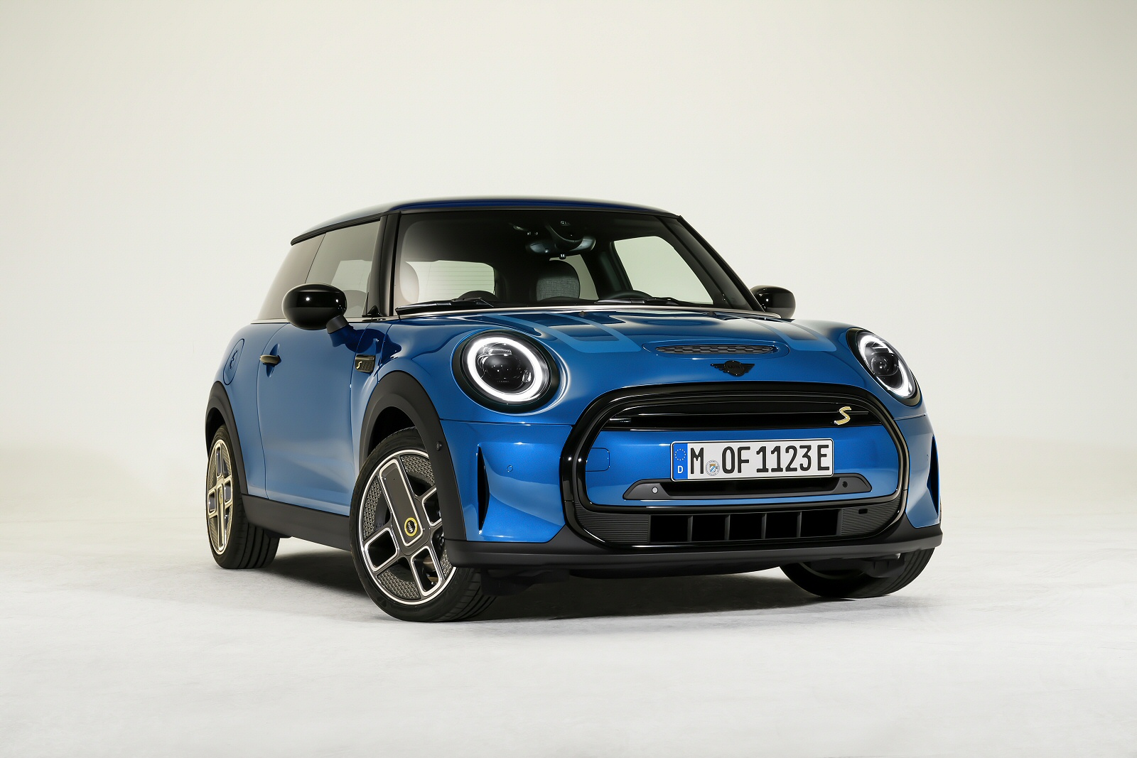 MINI ELECTRIC HATCHBACK 135kW Cooper S Level 3 33kWh 3dr Auto