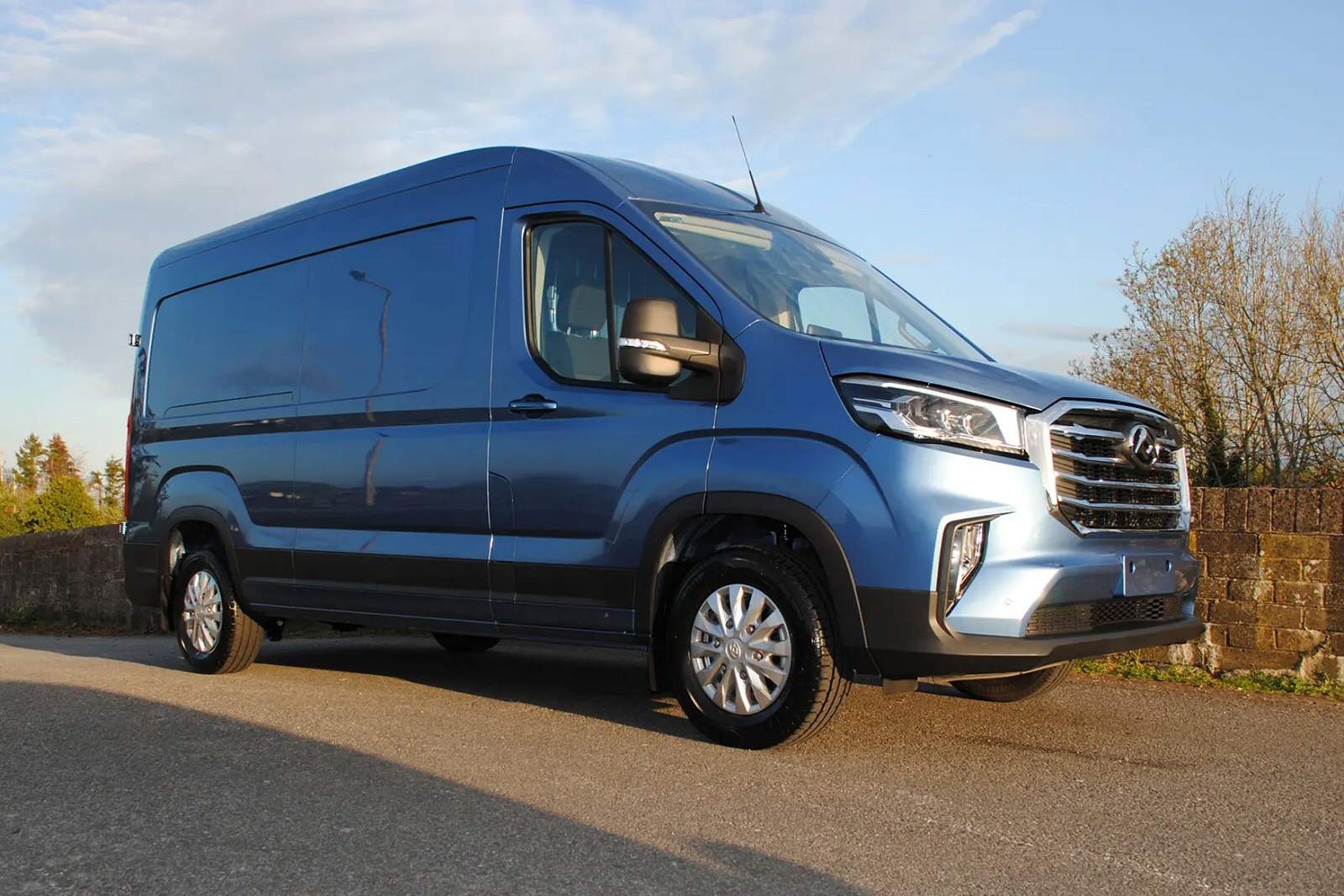 MAXUS E DELIVER 9 LWB ELECTRIC FWD 150kW High Roof Crew Van 72kWh Auto