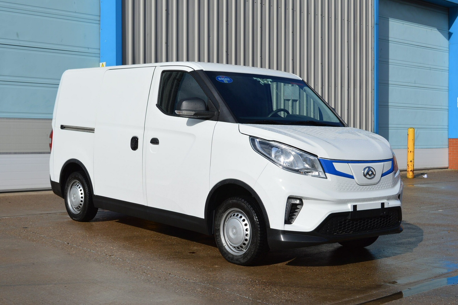 MAXUS E DELIVER 3 L2 ELECTRIC 90kW Chassis Cab 50.2kWh Auto