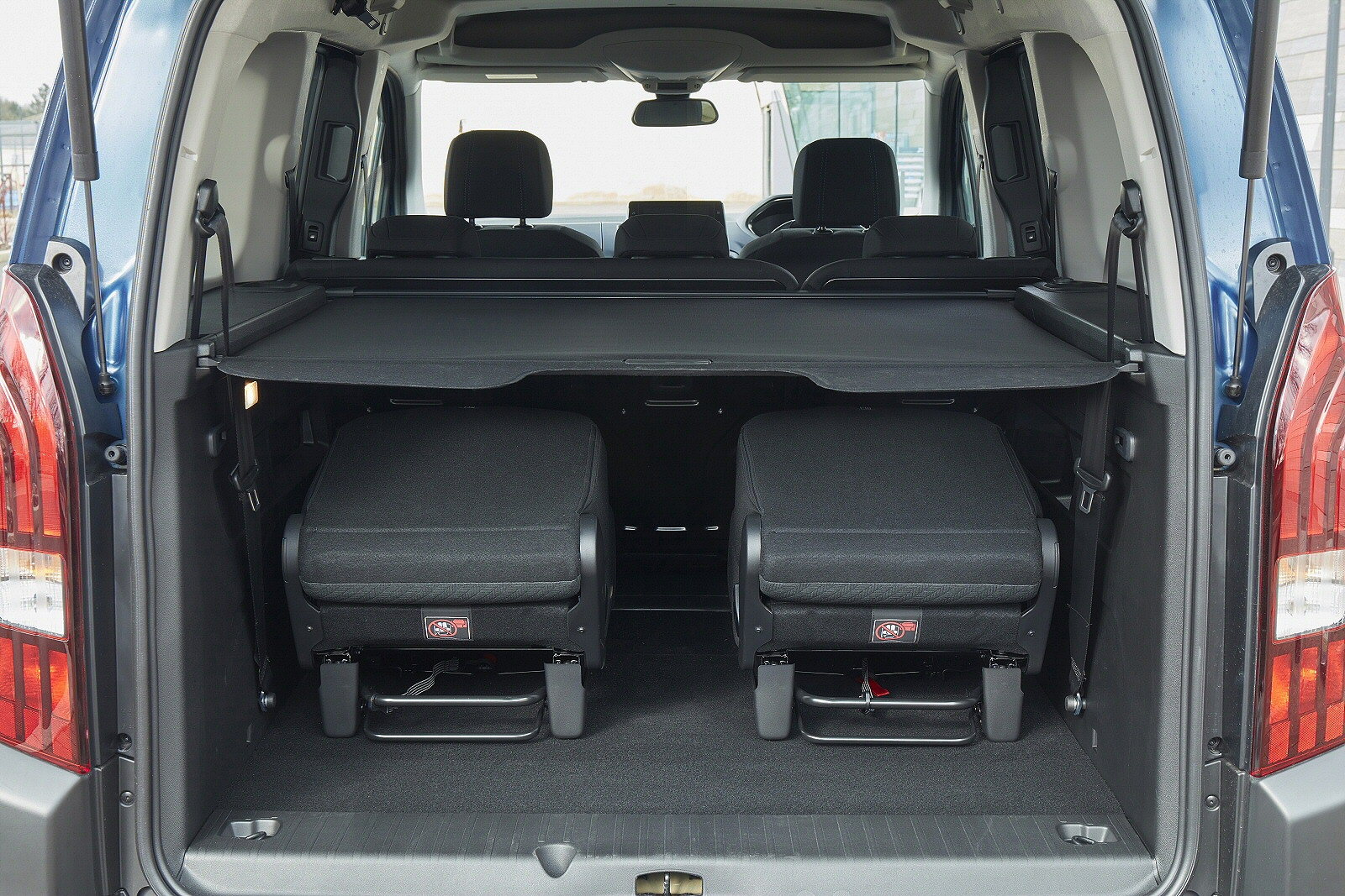 PEUGEOT E-RIFTER ELECTRIC ESTATE 100kW Allure Premium 50kWh 5dr Auto