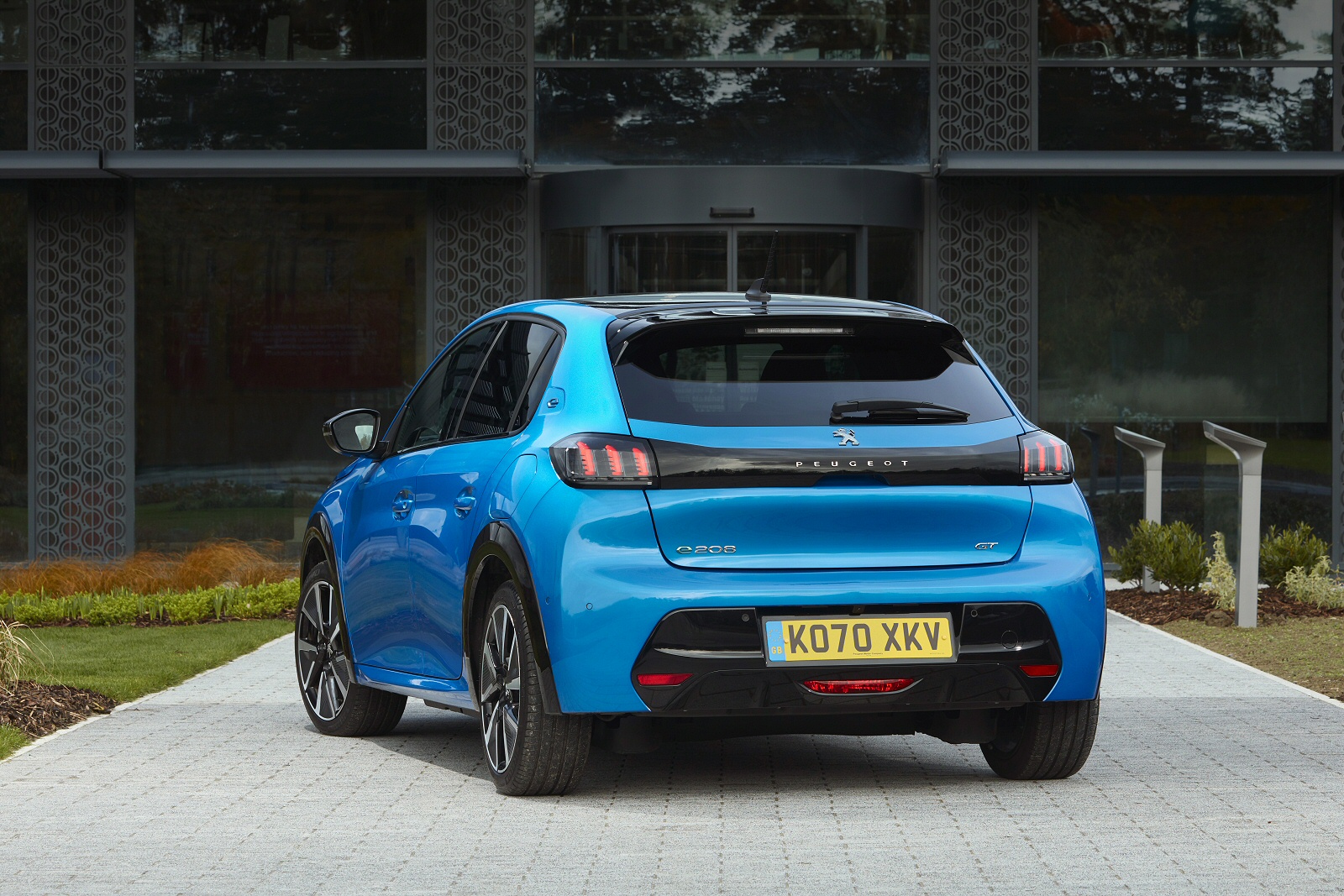 PEUGEOT E-208 ELECTRIC HATCHBACK 100kW GT Premium 50kWh 5dr Auto