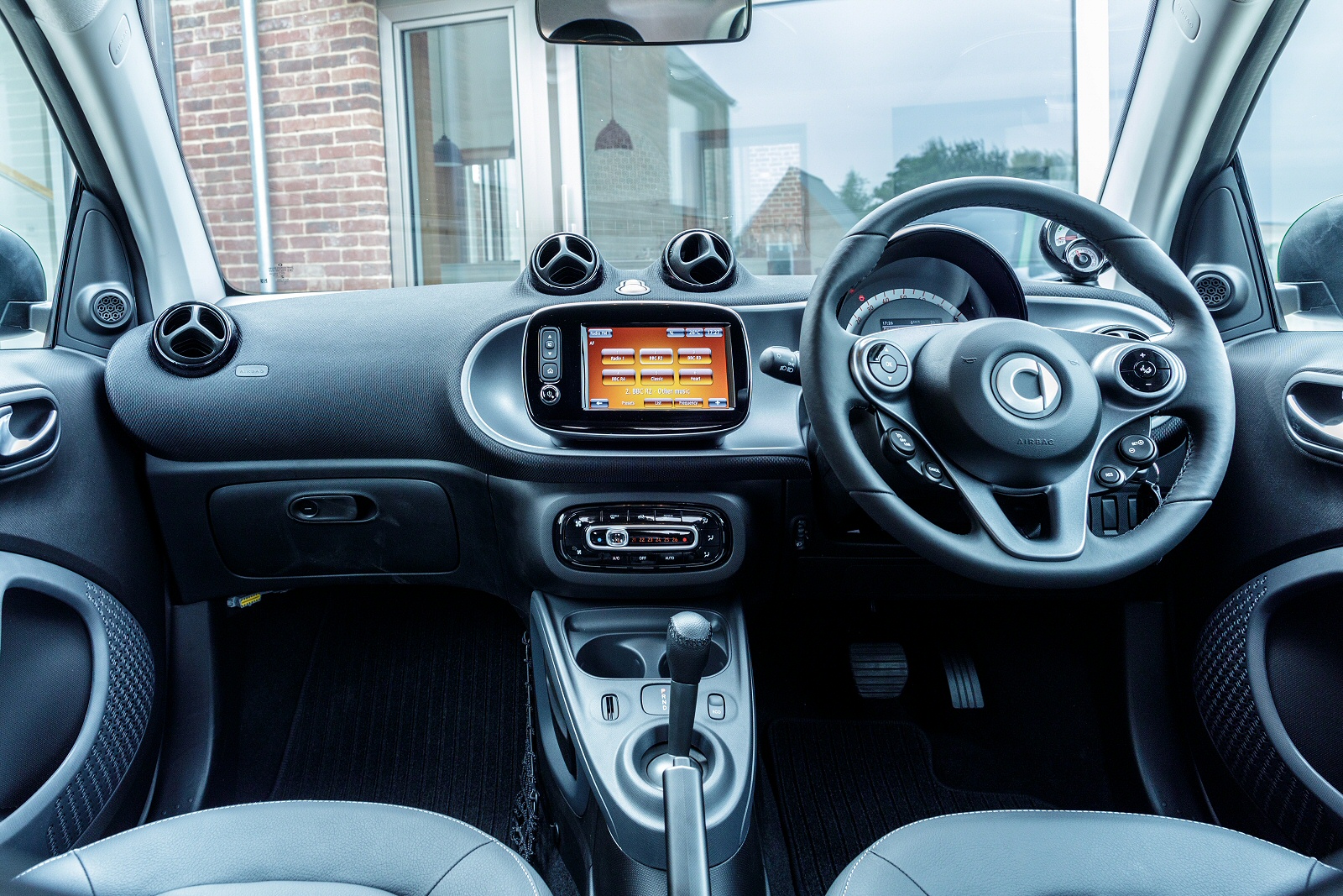 SMART FORTWO ELECTRIC CABRIO 60kW EQ Exclusive 17kWh 2dr Auto [22kWCh]