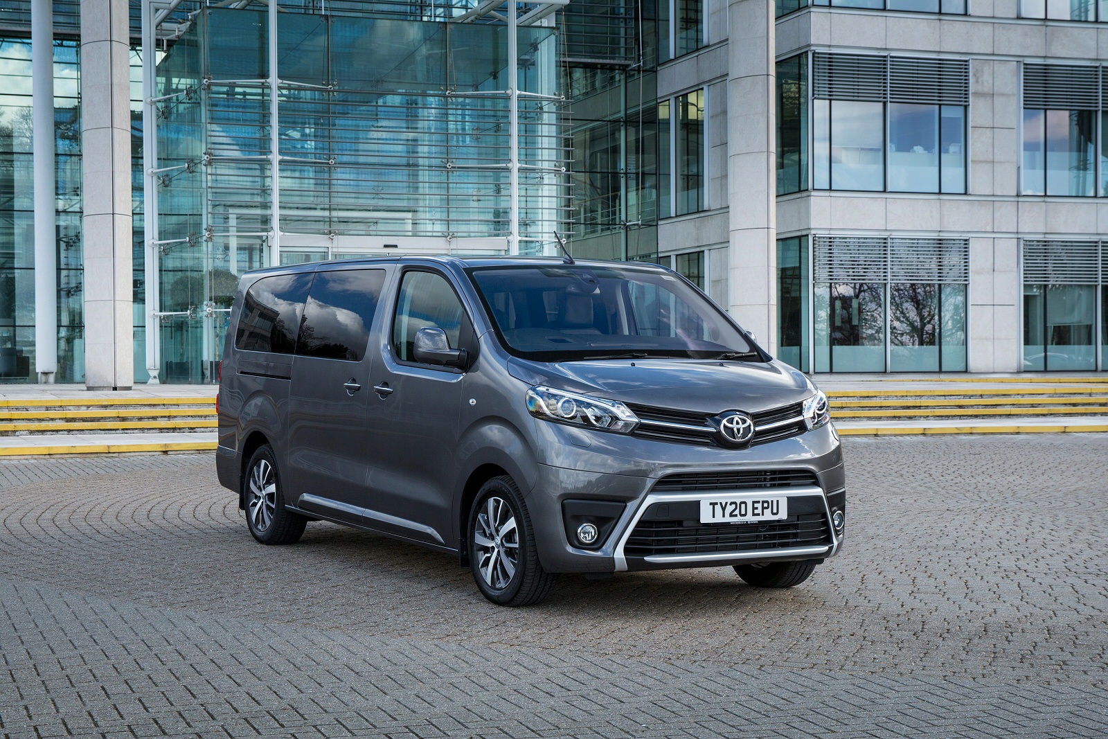 Toyota proace фото