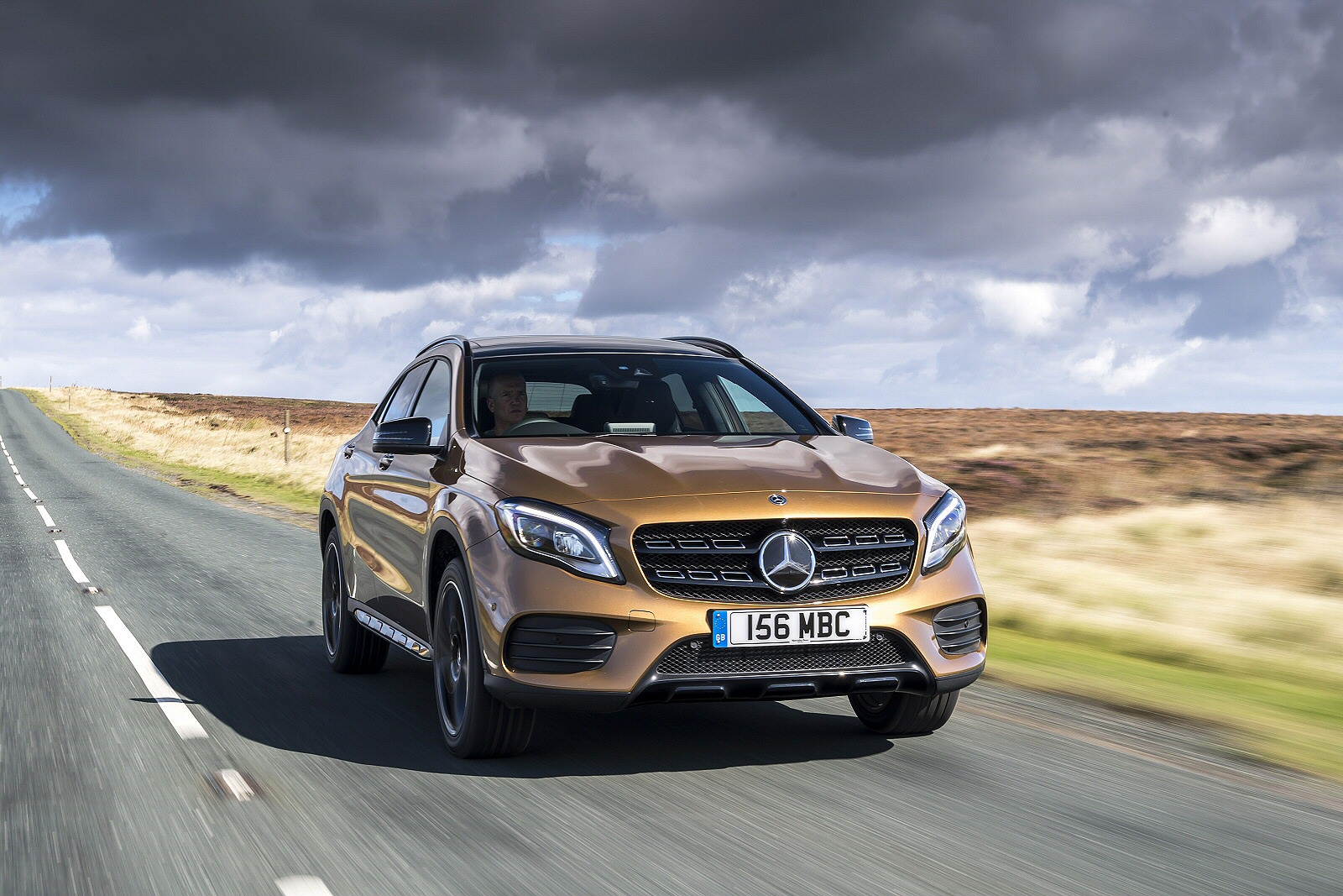 Новы мерседес. Mercedes-Benz GLA. Mercedes-Benz GLA-class. Мерседес Бенц GLA 200 2020 год. Mercedes GLA новый.