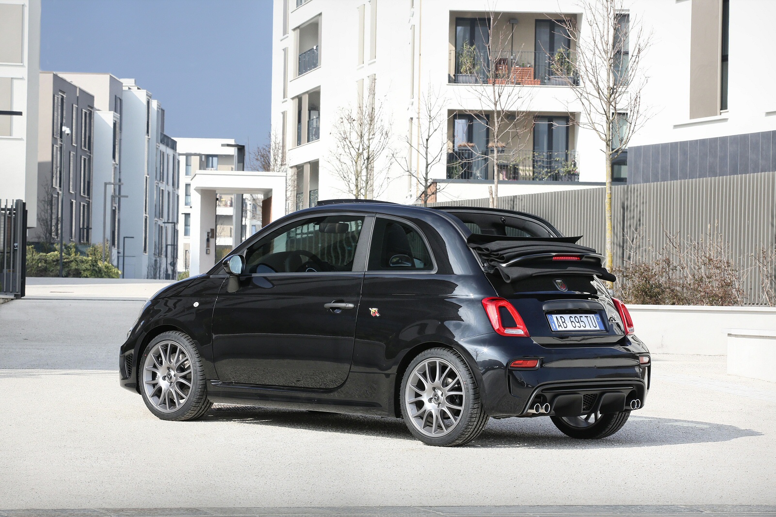 ABARTH 695C CONVERTIBLE 1.4 T-Jet 180 2dr