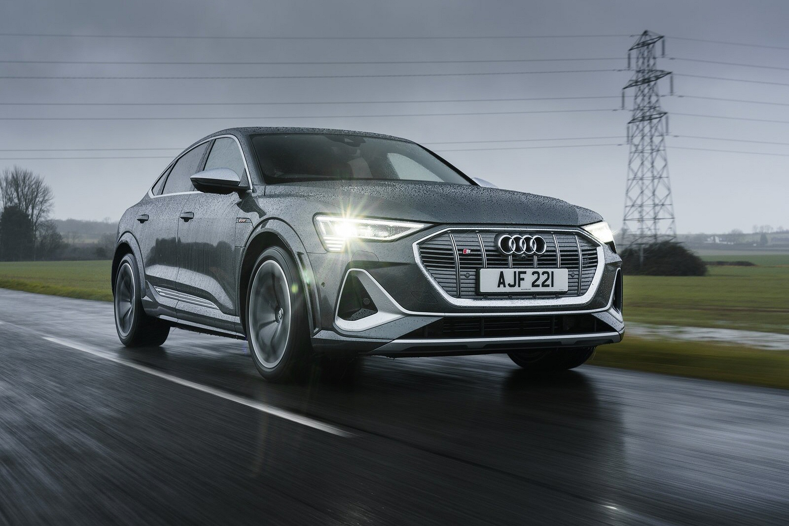 AUDI E-TRON SPORTBACK S Line 55 | 95 kWh [22kW Charger]