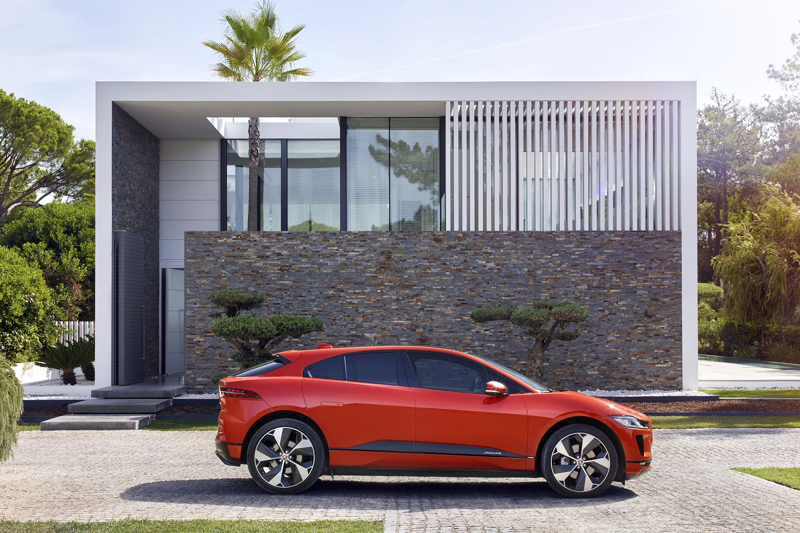 JAGUAR I-PACE ESTATE 294kW EV400 R-Dynamic SE Black 90kWh 5dr Auto