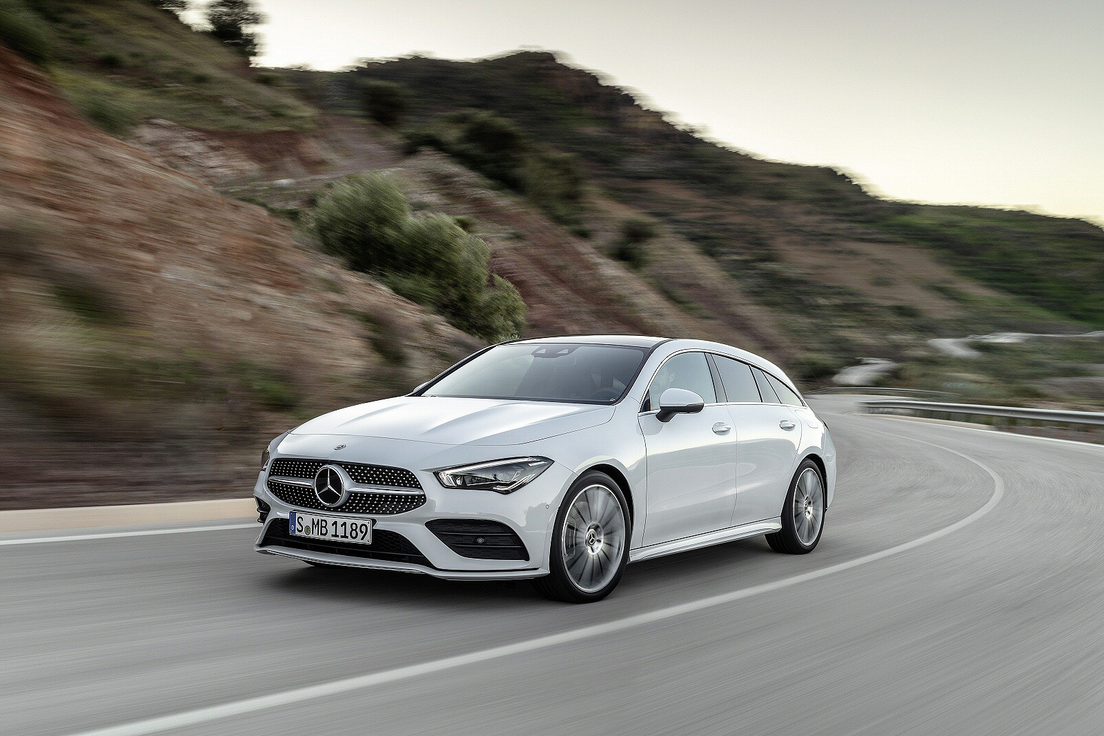 MERCEDES-BENZ CLA SHOOTING BRAKE CLA 180 AMG Line Executive 5dr Tip Auto