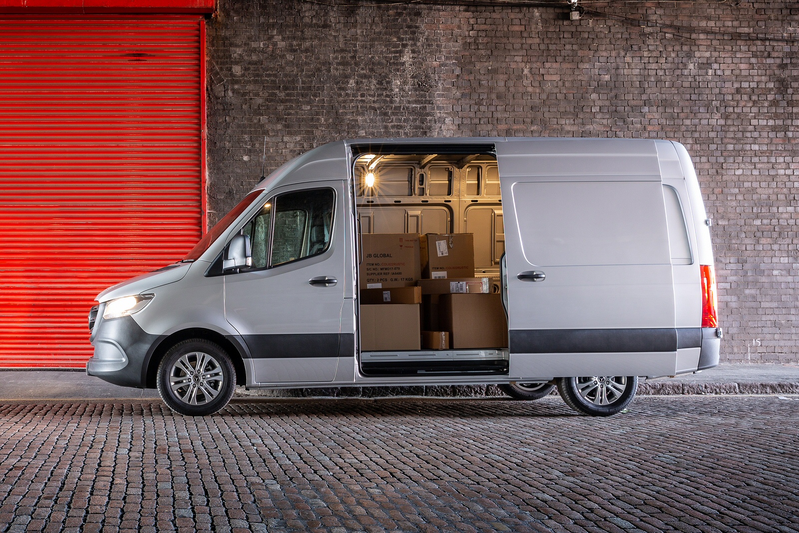 MERCEDES-BENZ eSPRINTER L2 ELECTRIC FWD 85kW 55kWh Progressive Van Auto [80kW Charger]