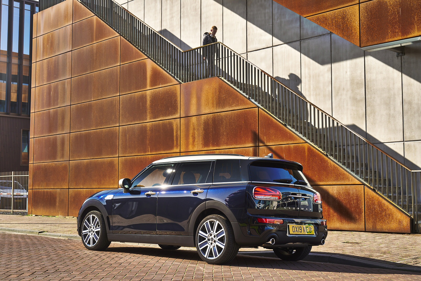 MINI CLUBMAN ESTATE SPECIAL EDITIONS 2.0 Cooper S Shadow Edition 6dr [Comfort Pack]
