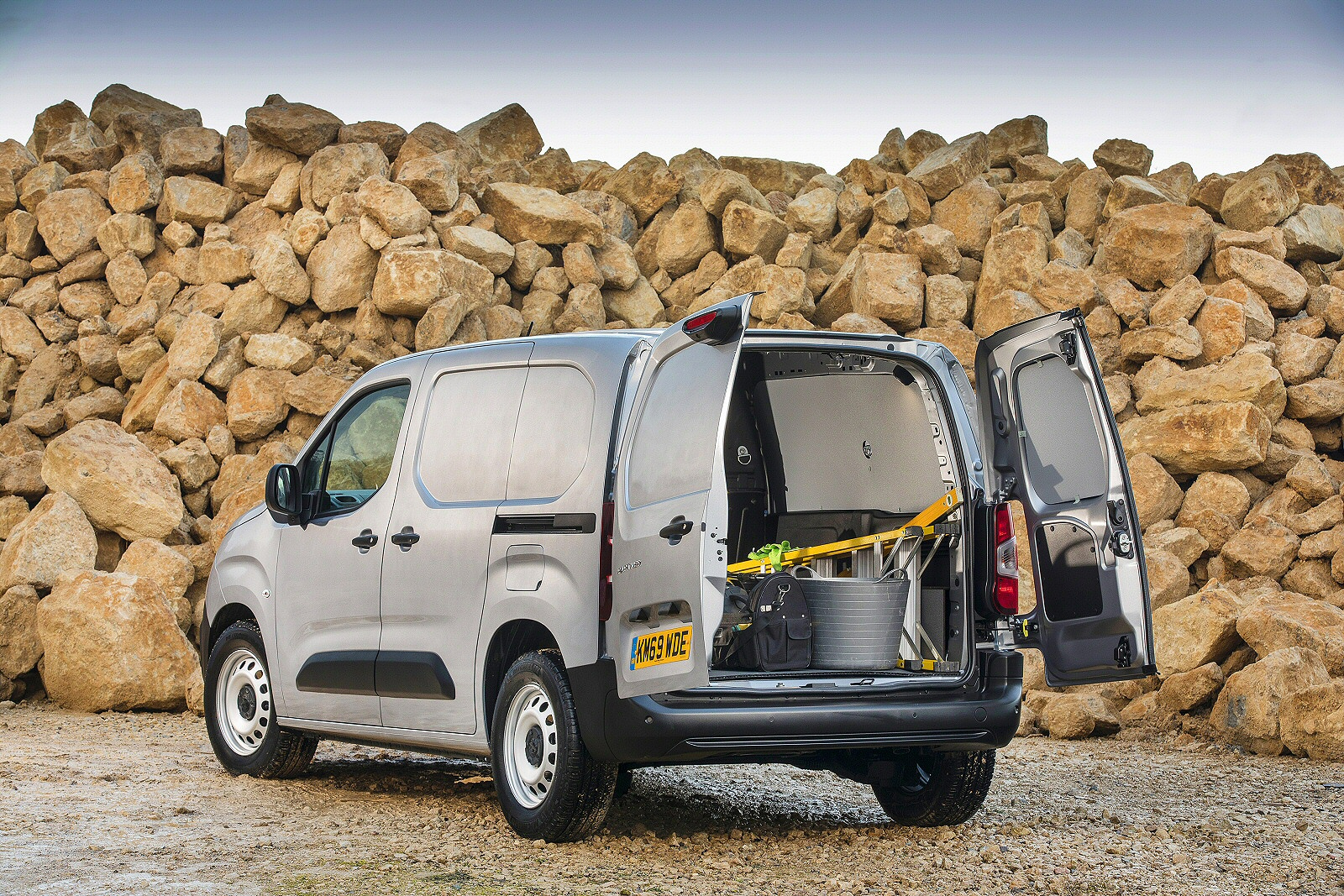 PEUGEOT PARTNER STANDARD DIESEL 1000 1.5 BlueHDi 100 Asphalt Premium Van [6 Speed]