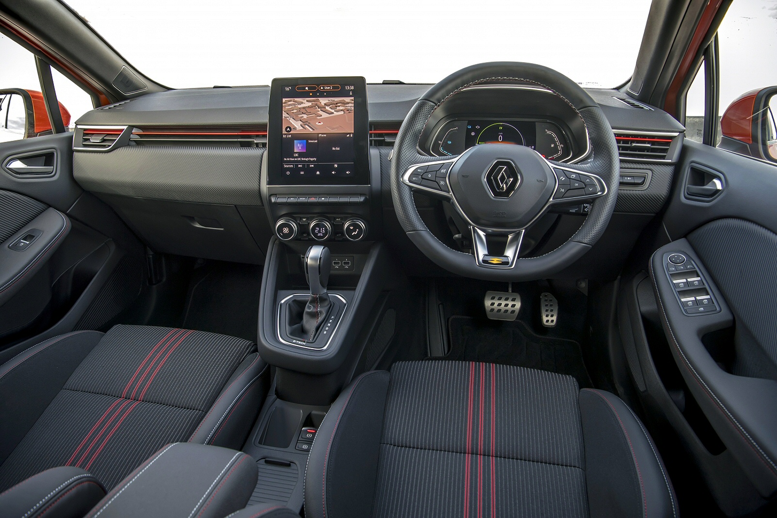 Renault CLIO HATCHBACK 1.6 E-TECH Hybrid 140 Iconic 5dr Auto