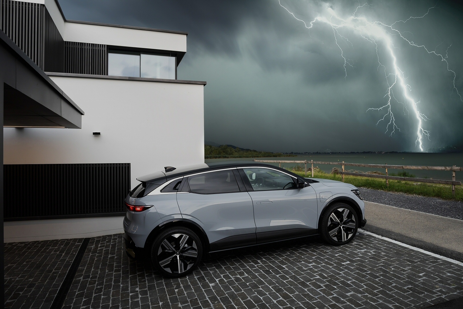RENAULT MEGANE E-TECH HATCHBACK EV60 160kW Equilibre 60kWh Optimum Charge 5dr Auto