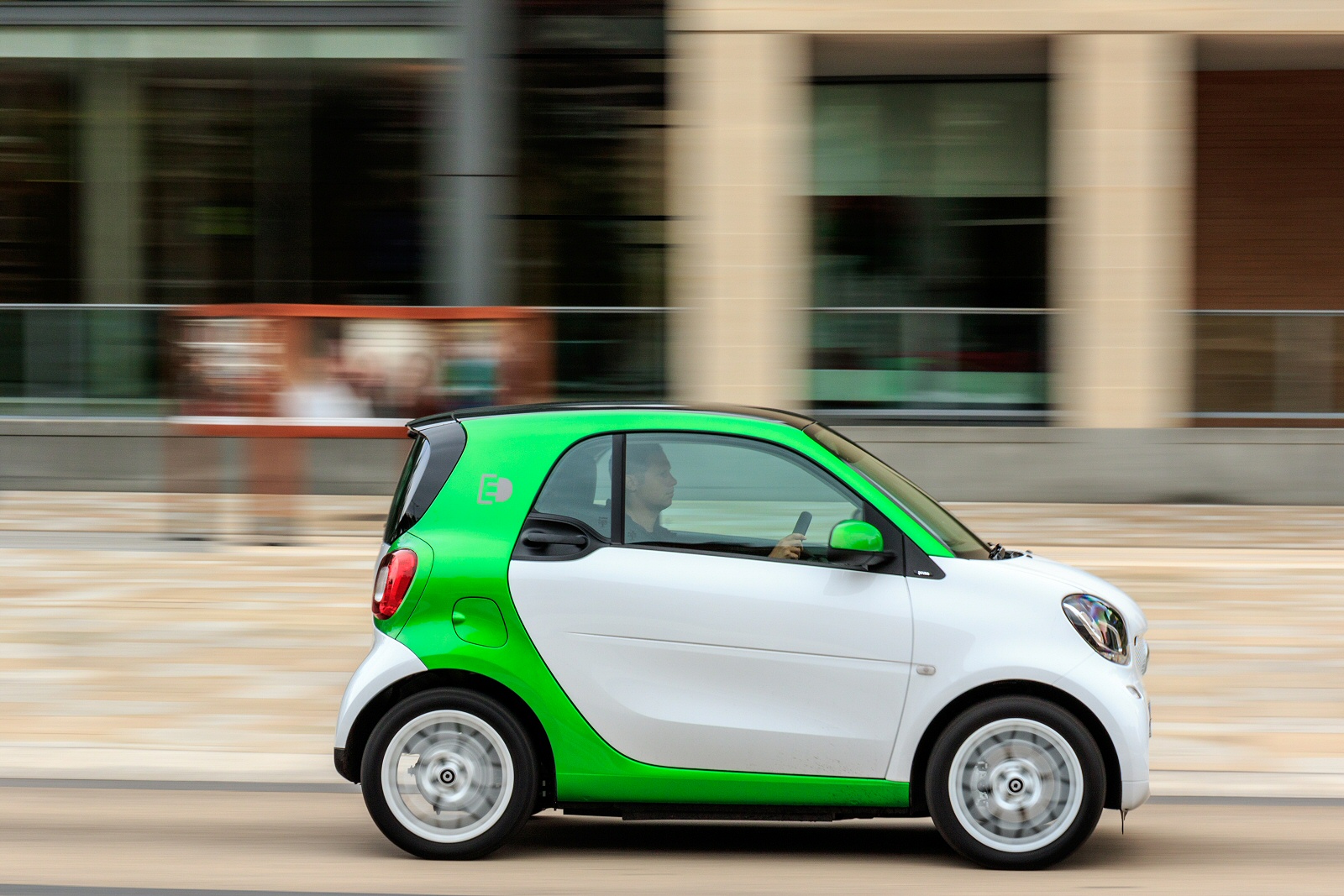 SMART FORTWO ELECTRIC COUPE SPECIAL EDITIONS 60kW EQ BRABUS Line 17kWh 2dr Auto [22kWCh]