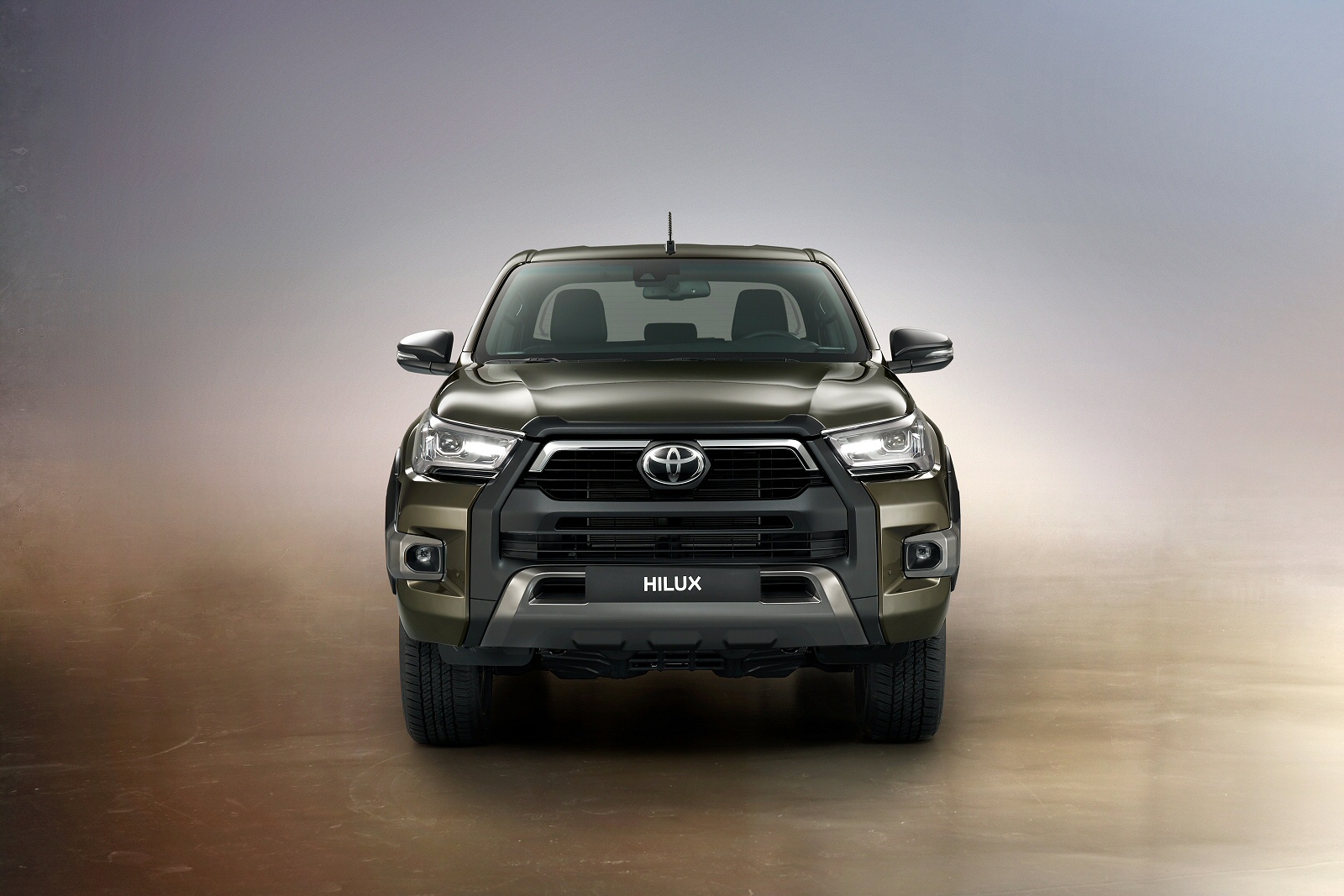TOYOTA HILUX DIESEL Active Extra Cab Chassis 2.4 D-4D