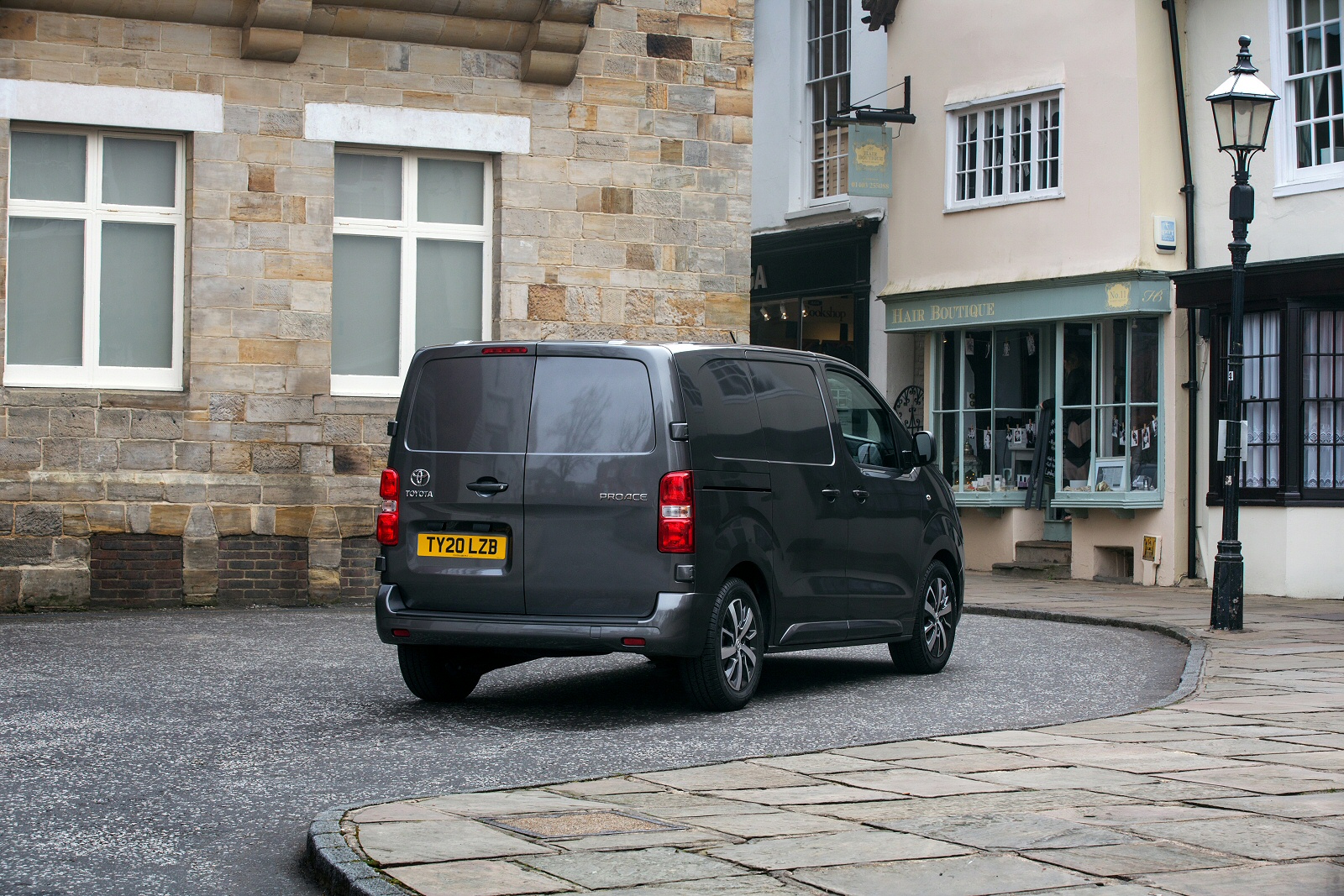 TOYOTA PROACE MEDIUM DIESEL 2.0D 140 Icon Van