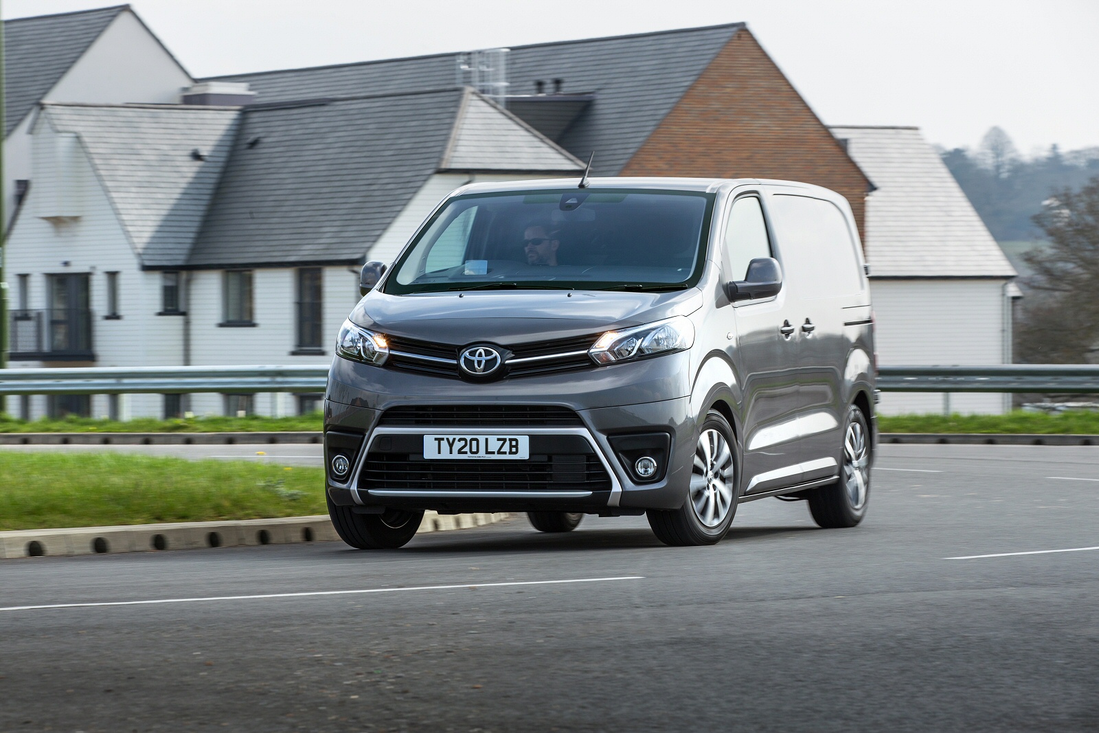 TOYOTA PROACE MEDIUM DIESEL 2.0D 140 Icon Van