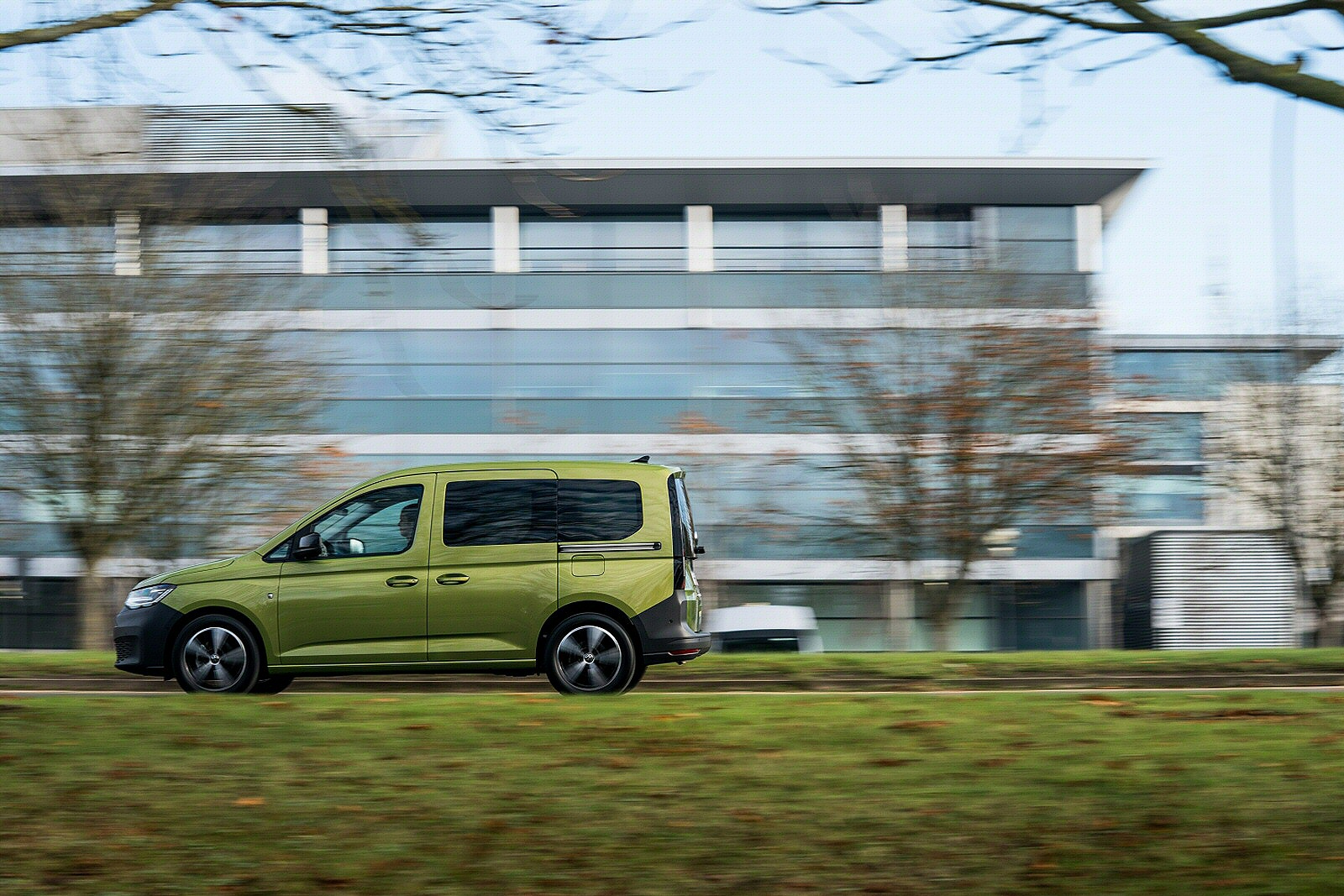 Volkswagen CADDY MAXI ESTATE 1.5 TSI Life 5dr DSG Lease Deals