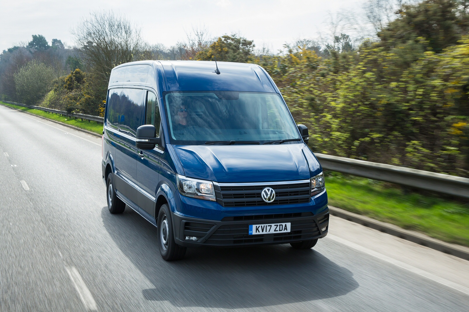 Volkswagen CRAFTER CR35 MWB DIESEL RWD 2.0 TDI 140PS Startline Business Van