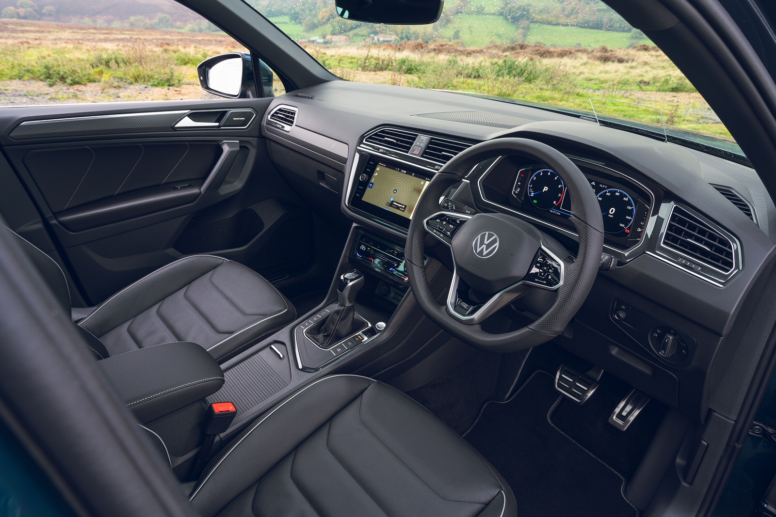 Volkswagen TIGUAN DIESEL ESTATE 2.0 TDI Elegance 5dr DSG