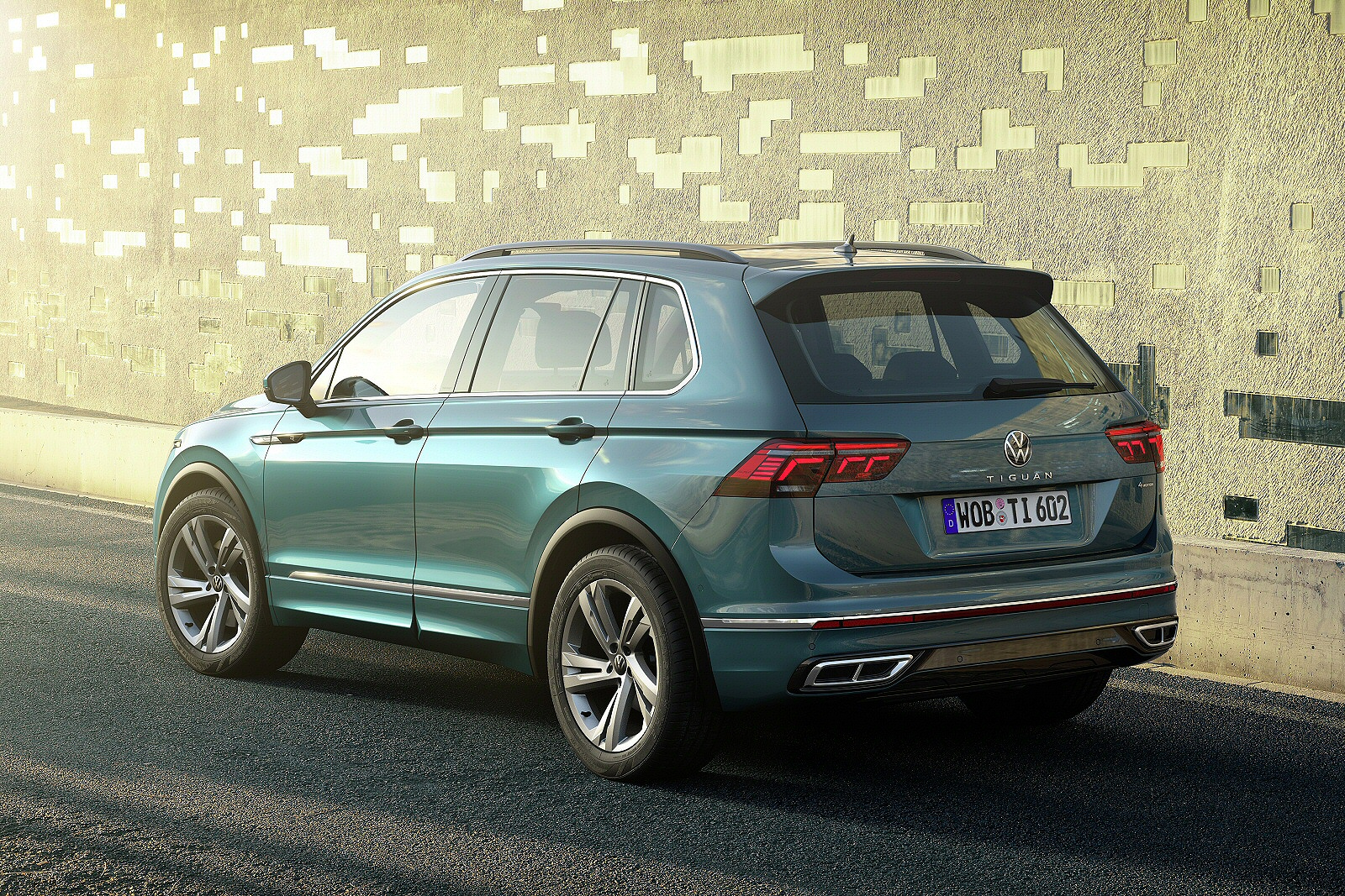 VOLKSWAGEN TIGUAN ESTATE 1.4 TSI eHybrid Elegance 5dr DSG Lease Deals