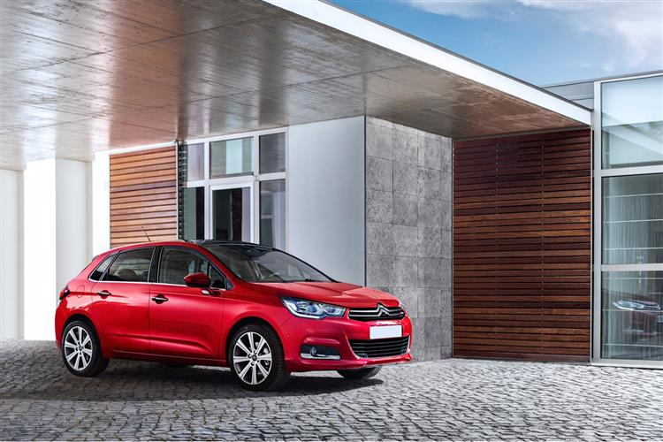 Citroen C4 new model review  C4 enters the segment with style! 