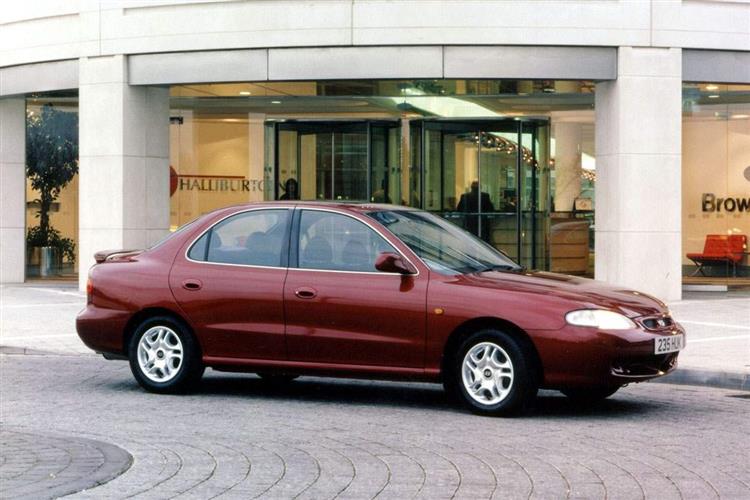 New Hyundai Lantra (1991 - 2000) review