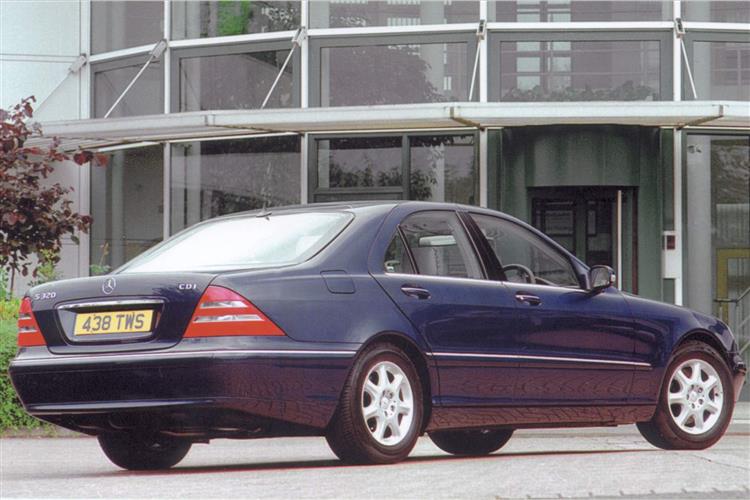 New Mercedes-Benz S-Class Saloon [W220] (1999 - 2006) review