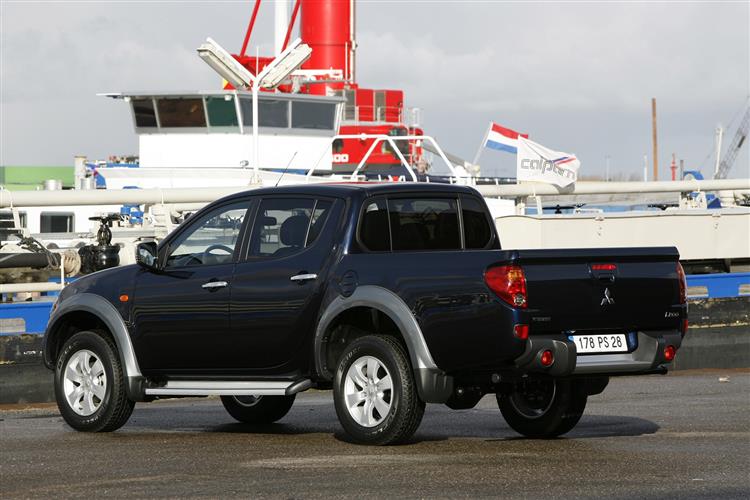 Mitsubishi L200 pickup review (1988-2006)