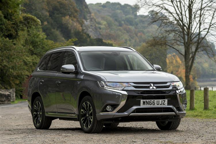 New Mitsubishi Outlander PHEV (2015 - 2018) review