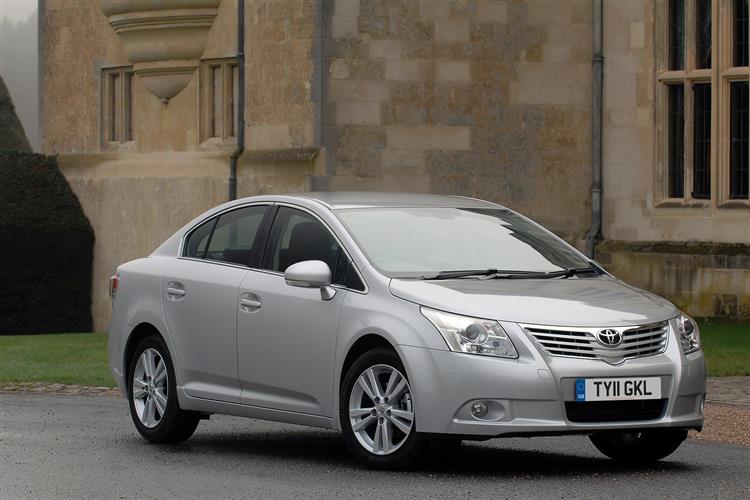 New Toyota Avensis (2009 - 2011) review