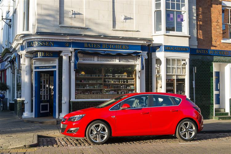 New Vauxhall Astra (2012 - 2015) review