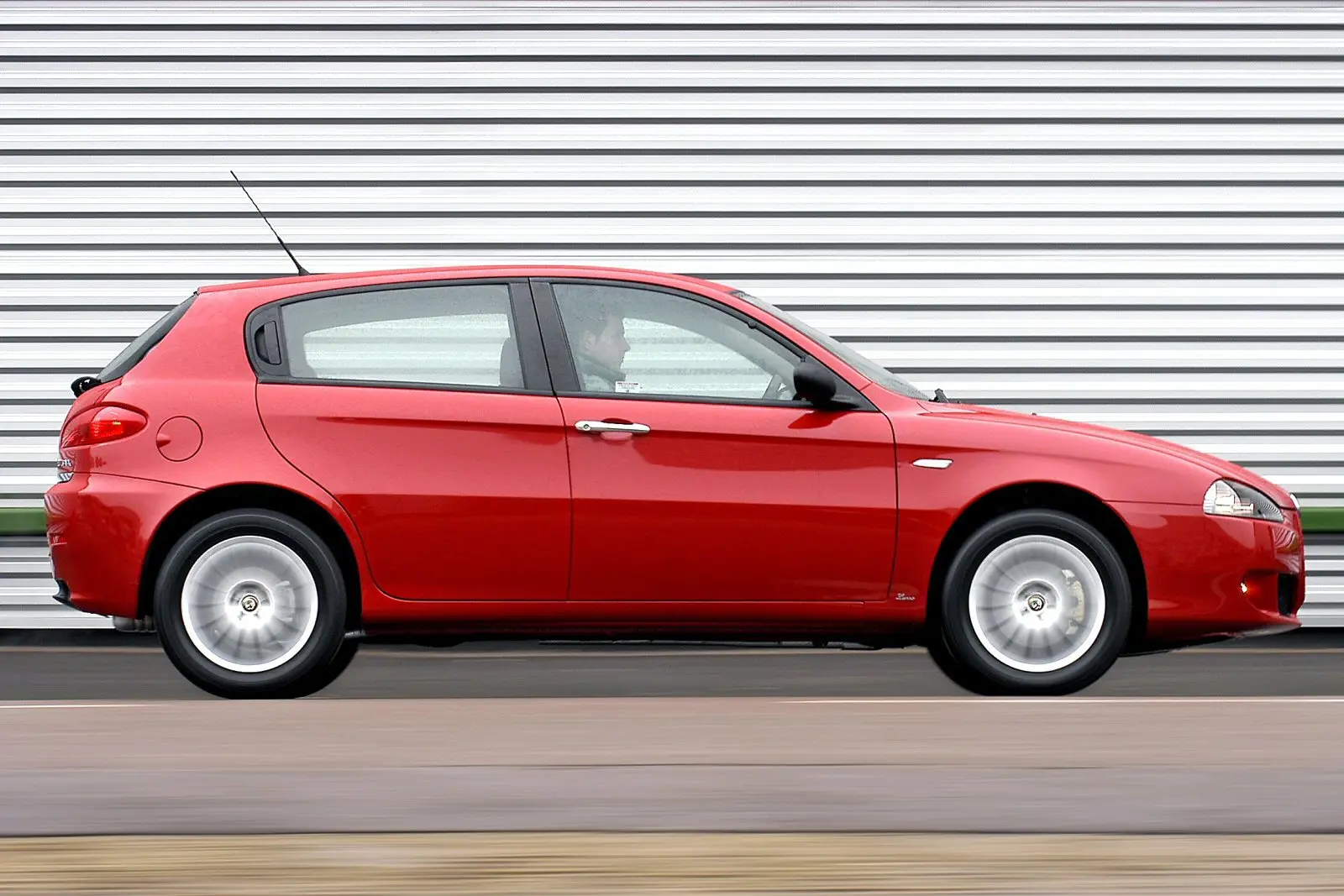 Used Alfa Romeo 147 (2005 - 2010) + Guide - Image 1