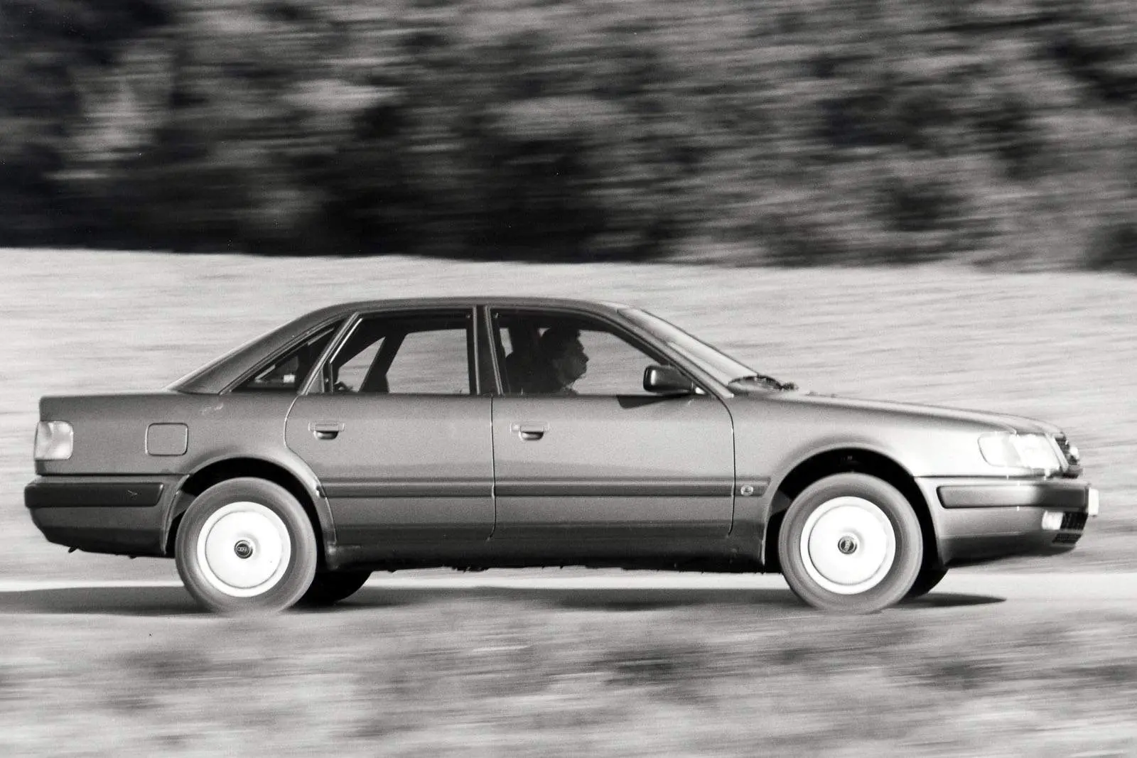 Used Audi 100 (1983 - 1994) + Guide - Image 1