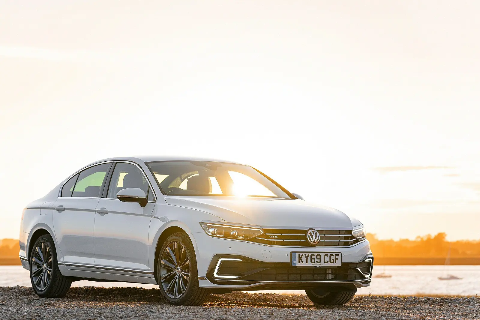 Used Volkswagen Passat GTE [B8] (2015 - 2023) + Guide - Image 1