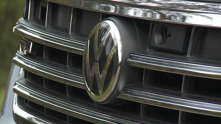 Volkswagen TOUAREG DIESEL ESTATE 3.0 V6 TDI 4Motion 231 SEL 5dr Tip Auto  Lease Deals