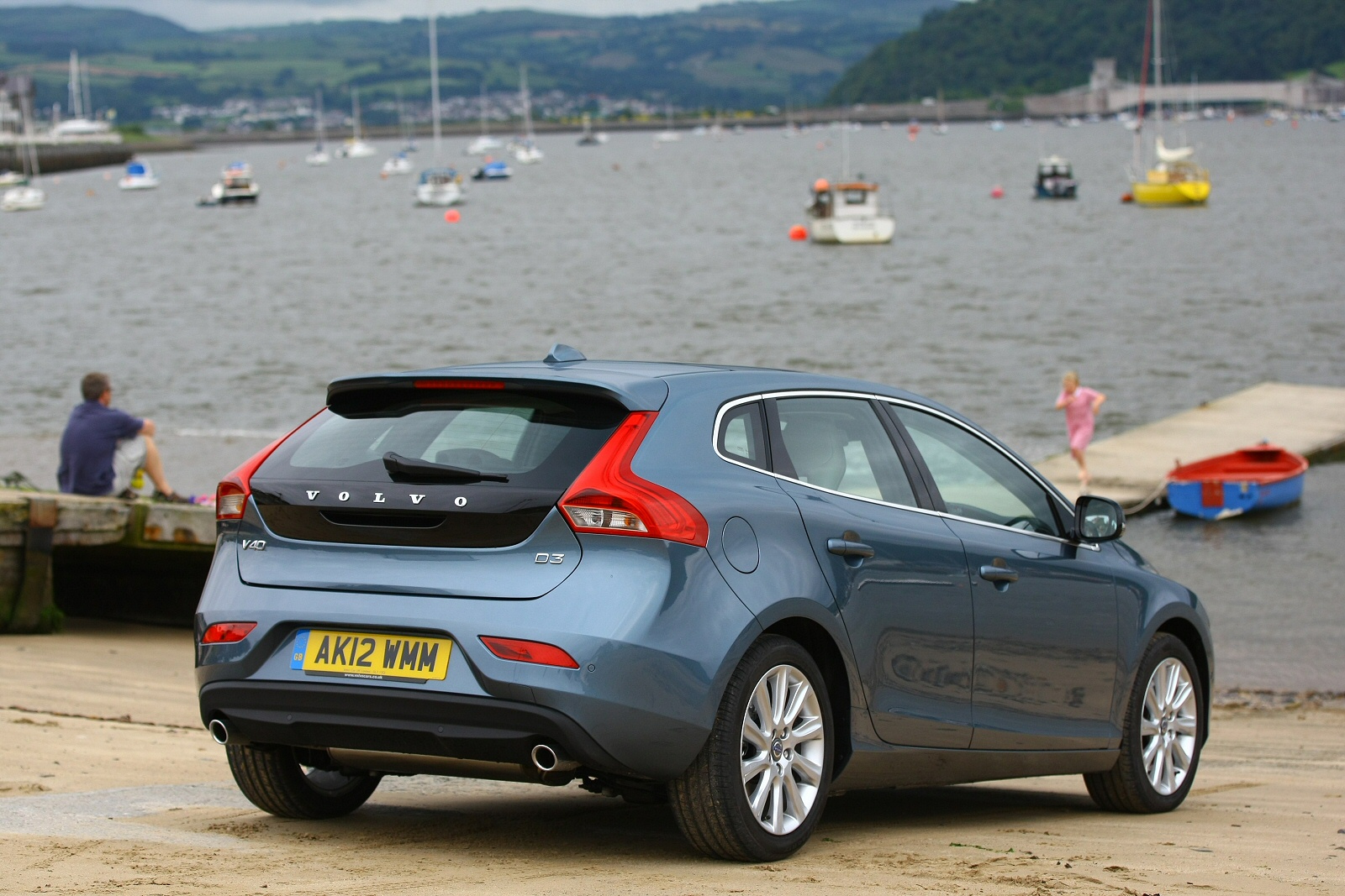 ‘THE VOLVO WITH ADDED FOCUS’ Volvo V40 (2012 2014